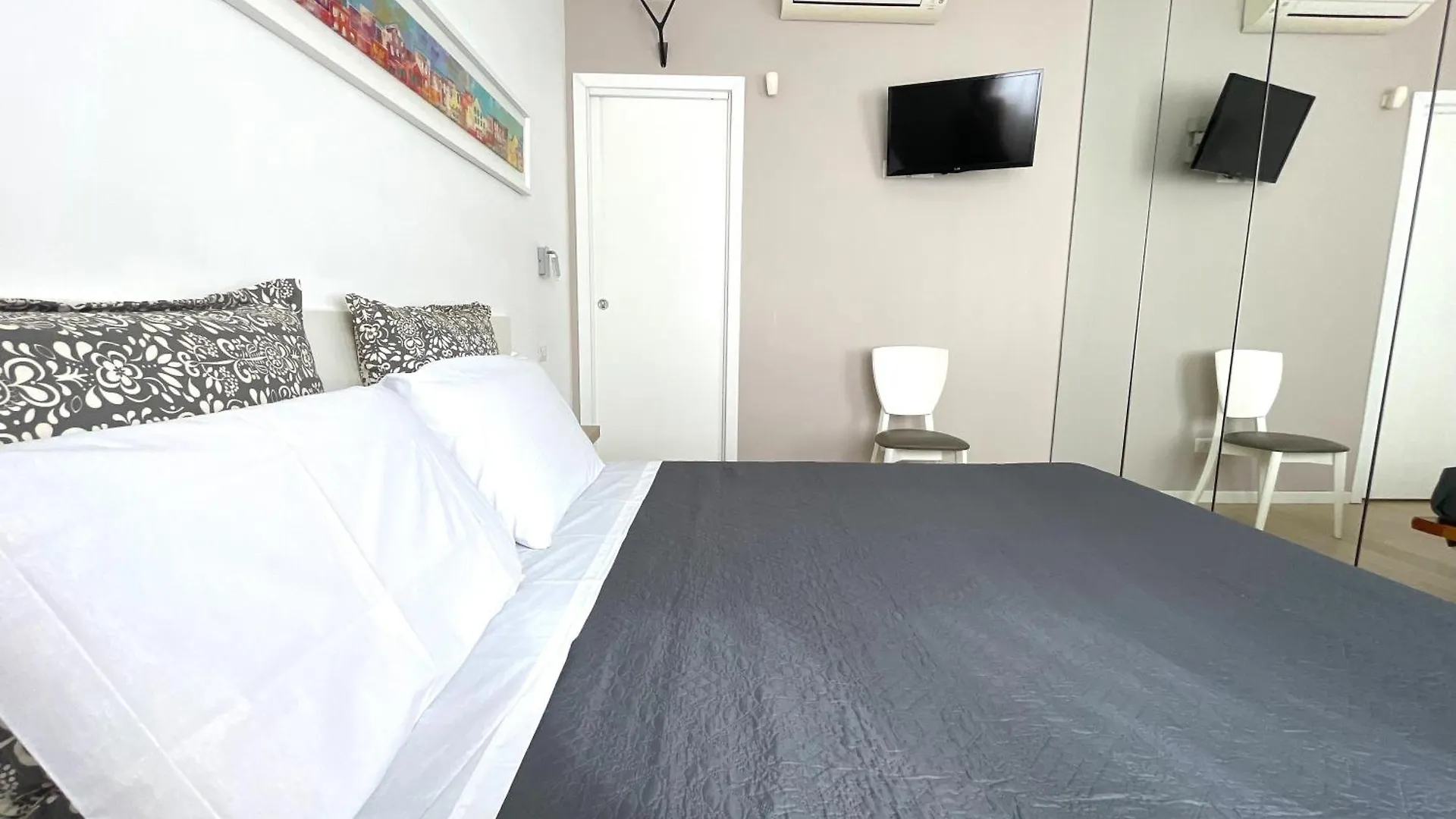 Apartment Silver House Navigli - Tortona Milan Italy