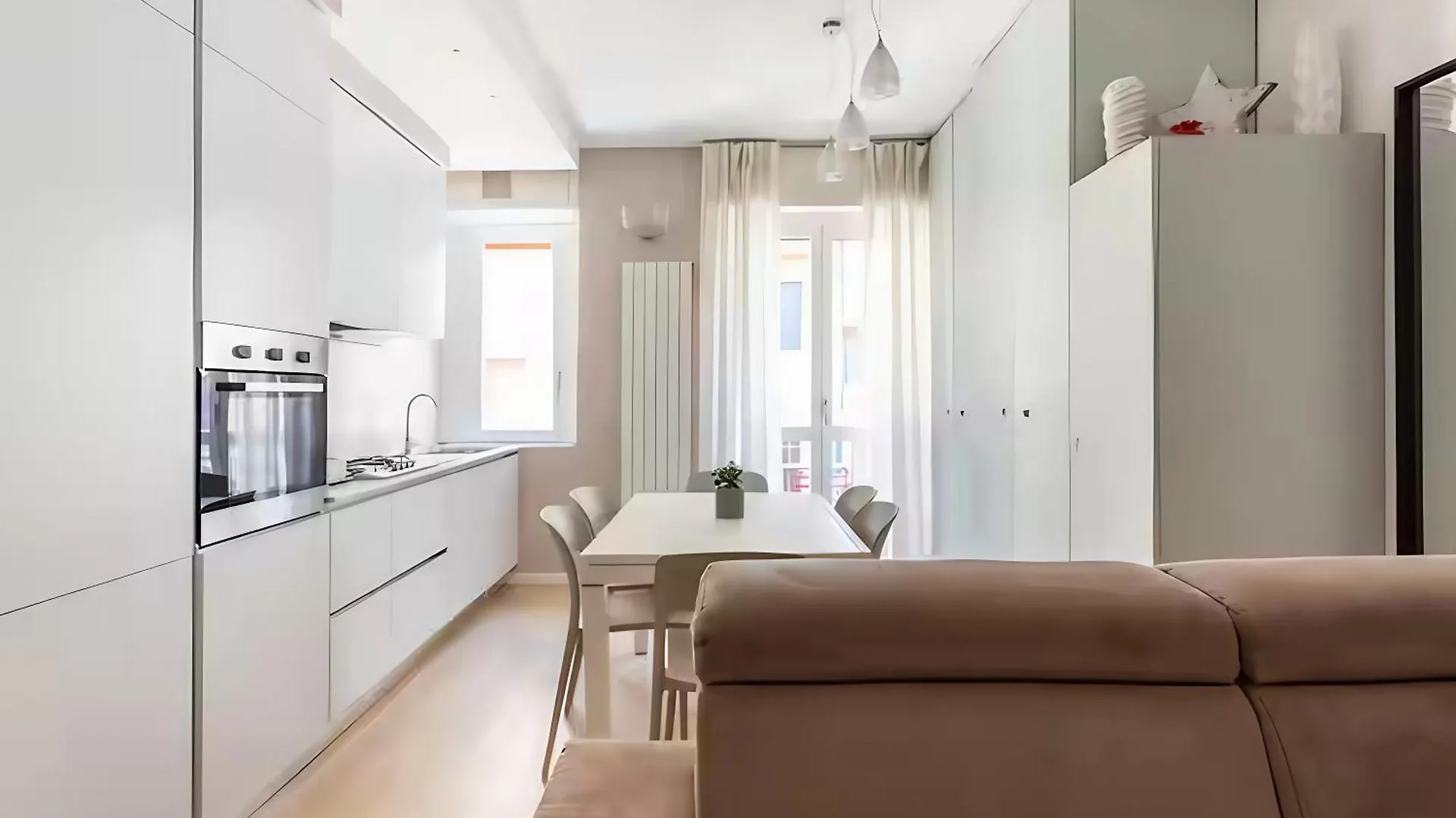 Silver House Navigli - Tortona Milan Italy